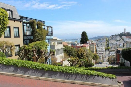 San Francisco Urban Hike: Coit Tower, Lombard Street and North Beach