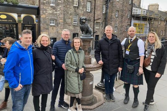 Private Old Edinburgh Tour - Walk in the footsteps of Royals and Rogues!