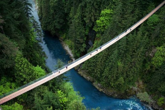Skip the Line:Capilano Suspension Bridge Park Ticket w/Shuttle from Vancouver