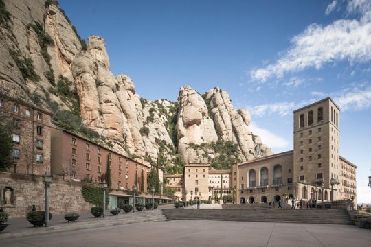 Montserrat Monastery Afternoon Tour with Cog-wheel Train from Barcelona