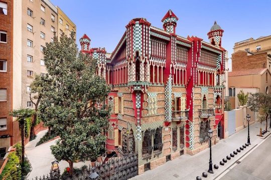 Skip-the-Line Gaudi's Casa Vicens Admission Ticket with Audioguide