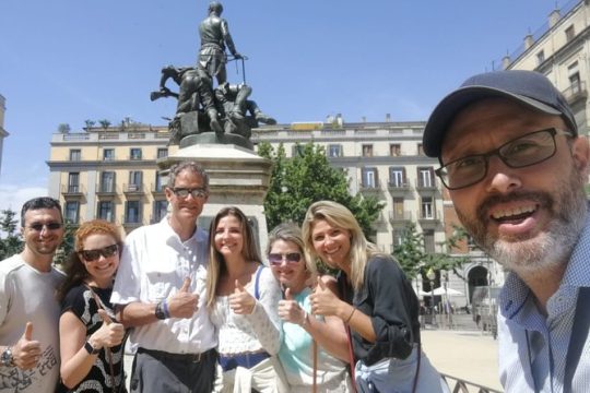 Barcelona Highlights Small Group Tour with Hotel Pick Up