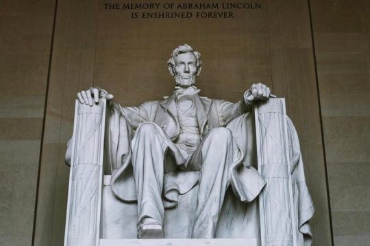 DC National Mall & Memorials Exclusive Guided Walking Tour