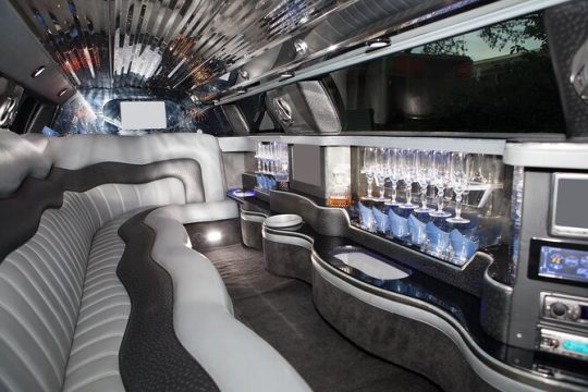 Private 2-Hour LV Limo Tour with Champagne and LV Goodies