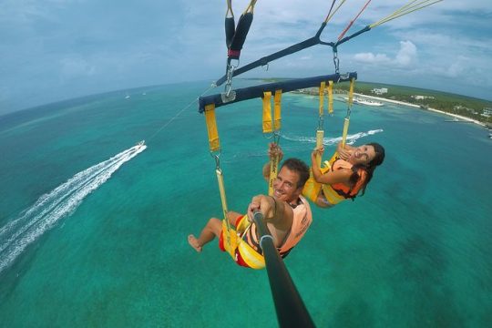 Parasailing in Playa del Carmen with transfer