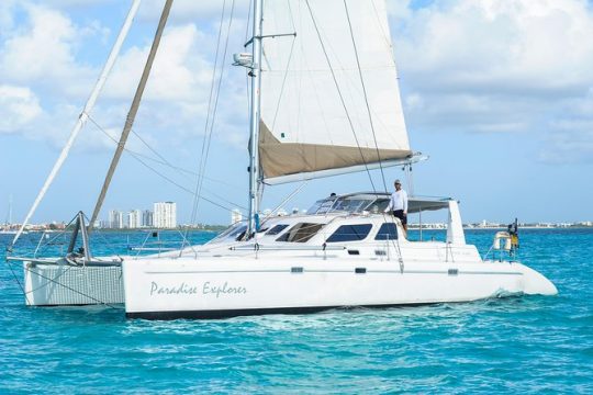 Full-Day Sailing Trip to Mujeres Island from Playa del Carmen