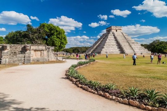 Full day Chichén Itzá Tour from Cancún and Riviera Maya