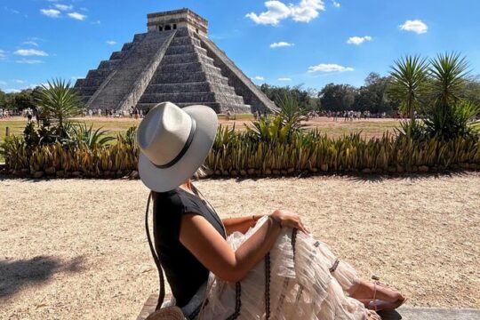 Chichen Itza, Cenote Ikkil, Valladolid and Mayan Cuisine from the Riviera Maya