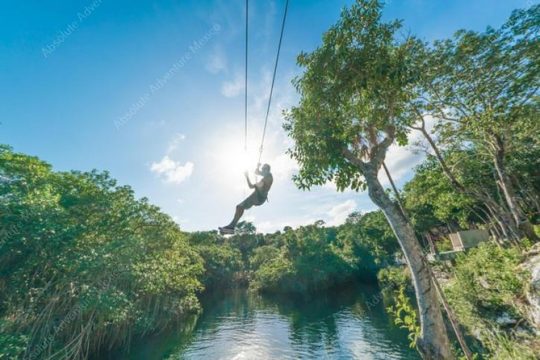 Private Snorkeling Tour in 2 Cenotes with Mayan lunch