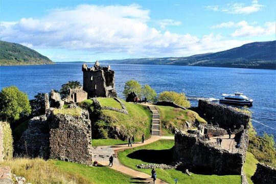 Private Executive Transfer from Edinburgh to Inverness, UK