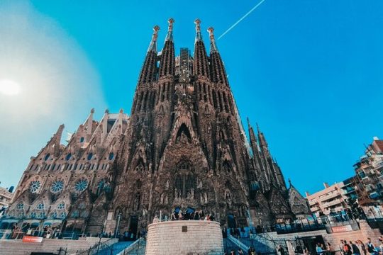 Touristic highlights of Barcelona on a Private half day tour with a local