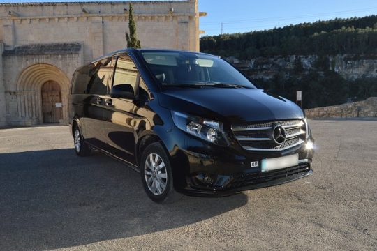 Private Arrival Transfer from Barcelona Airport to Sitges