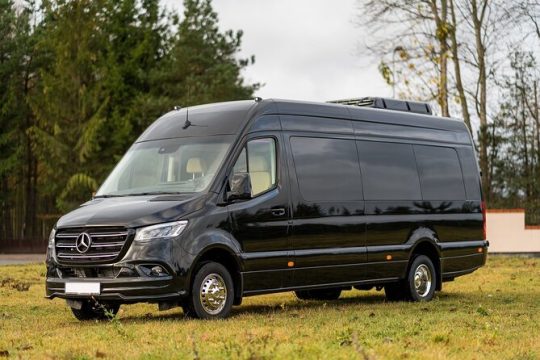 Arrival Private Transfer Vancouver YVR or Cruise Port to Vancouver by Minibus