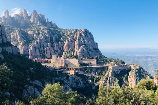 Private Day Trip to Montserrat from Barcelona with a local