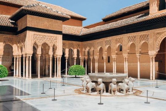 Alhambra Tickets and Albaicin Private Tour