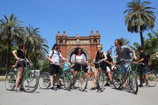 Private 3-Hour Barcelona Bike Tour: Highlights and Hidden Gems