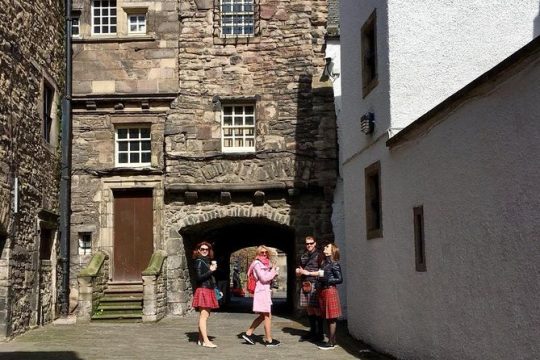 Outlander Walking Tour of Edinburgh's Old Town