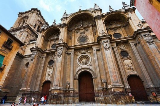 Private 3-hour Walking Tour Granada (incl. tickets to Cathedral & Royal Chapel)