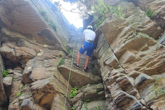 Rock Climbing Experience By The Beach