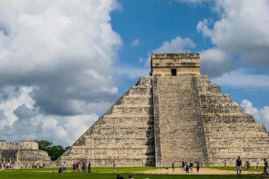 Full day Tour to Chichen Itza and Coba with Cenote Swimming