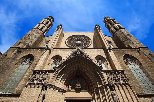 Barcelona, walking book tour: 'The Cathedral of the Sea'