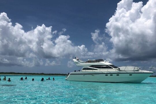 4 Hour - 47' Azimut, Tulum, Playa del Carmen, Riviera Maya