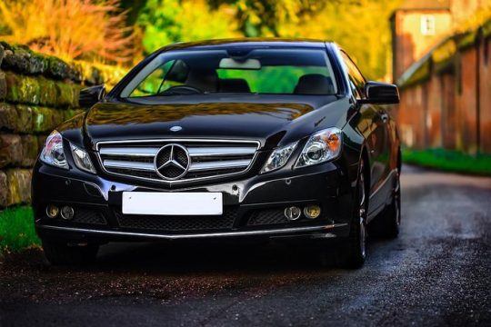 Granada: Private Transfer IN or OUT in Upscale Vehicle with Professional Driver