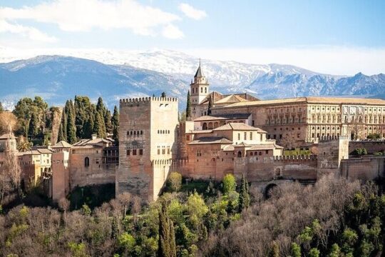 Granada: Complete Alhambra Guided Tour