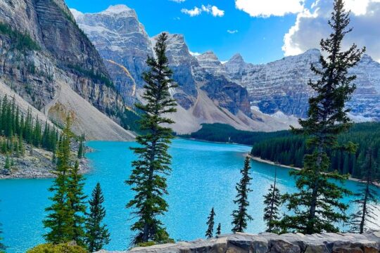 Shuttle Bus from Banff to Lake Louise and Moraine Lake