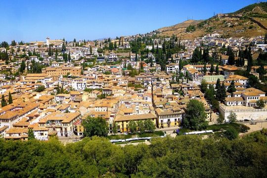 Granada Highlights: Albaicin and Sacromonte Private Tour