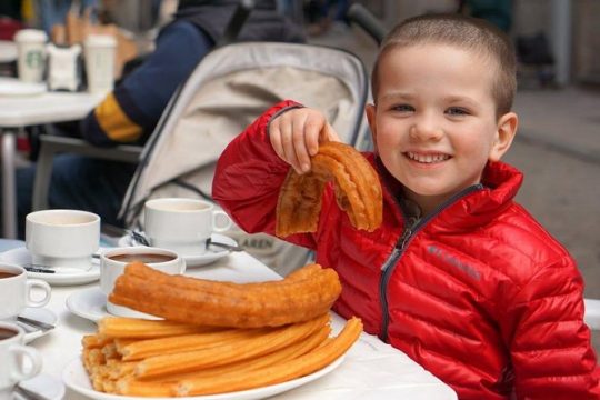 Barcelona Old City Tour for Kids and Families with Churros Stop