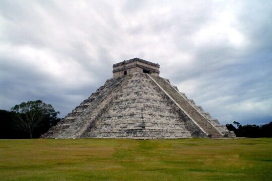 Private Full-Day Chichen Itza and Valladolid Tour with Pickup