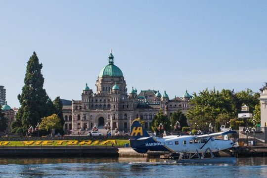 From Vancouver: Seaplane Day Trip to Victoria & Butchart Gardens