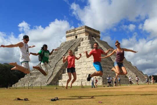 Skip the Line Chichen Itza Private Tour, Sacred Cenote & Lunch