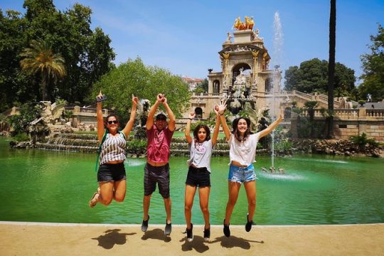 Kickstart Barcelona Private Tour. City Highlights for newcomers