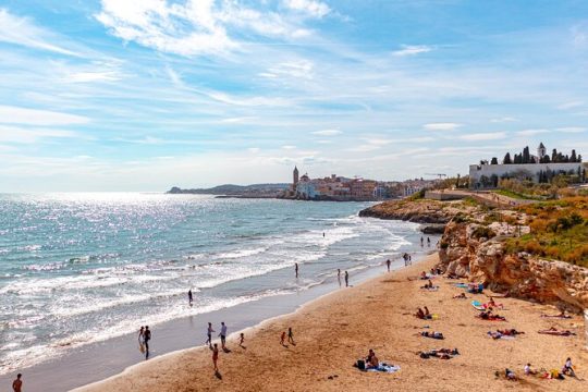3 Day Small-Group Tour of Catalonia from Barcelona with Hotel