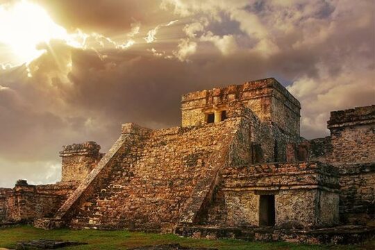 Private Guided Day Trip to Tulum from Riviera Maya or Cancun