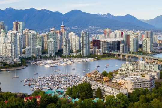 Vancouver City Finest plus Mountain Adventure (Full day Private Tour)