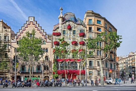 Barcelona Highlights Private Full-Day Tour