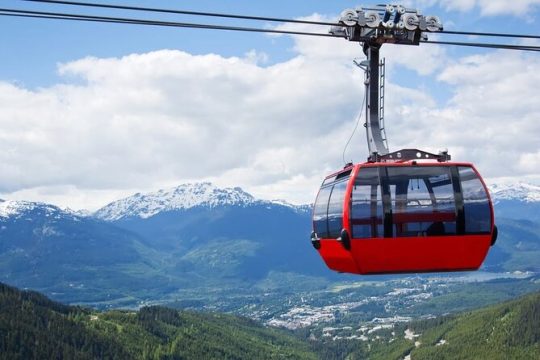 Whistler, Shannon Falls, Sea to Sky Day Trip from Vancouver