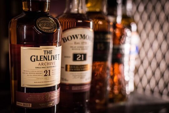 Luxury Whisky Tasting in Edinburgh's Underground Vaults