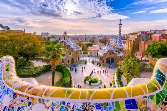 Max 6 People Full-Day Tour Barcelona, Sagrada Familia, Parc Guell