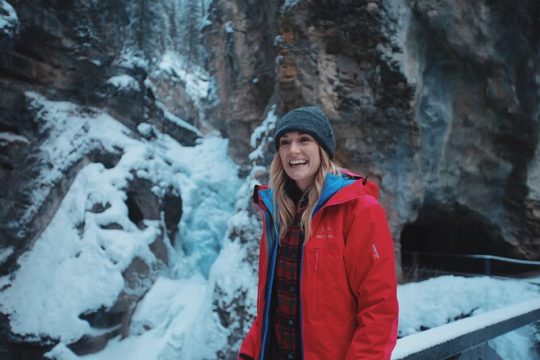 Johnston Canyon Frozen Waterfalls & Banff Backroads Wildlife Tour