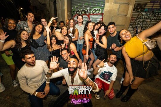 Barcelona Animals Pub Crawl with 1 hr open bar + VIP club access