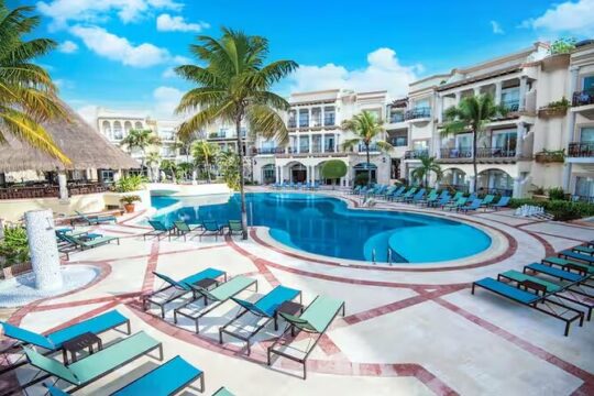 Cancun Airport to Wyndham Altra Playa Del Carmen Private Transfer