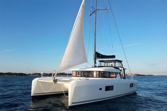 3 Hour Catamaran Experience in a Private 42' Lagoon