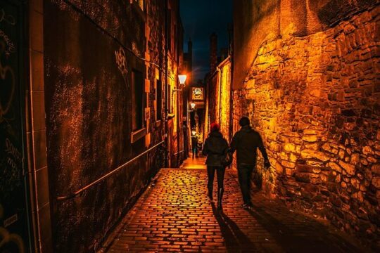 Edinburgh Ghost Walk with Self Guided Audio Tour