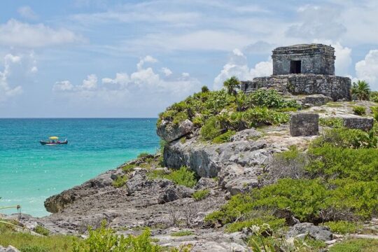 Private Tour to Tulum Archaeological Zone and Cenotes Kantun Chi